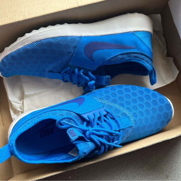 Women’s Nike Juvenate - Picture 2 of 5